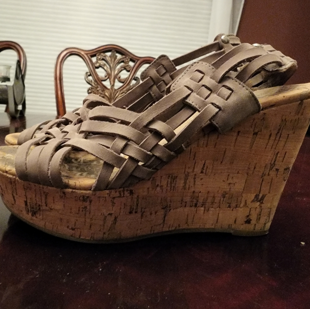 Juicy couture wedges